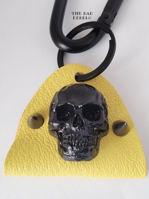 Original Porte-Cles Homme !! SKULLY SPIKE !! Tete de mort noir cuir jaune spikes en gun metal   - Co